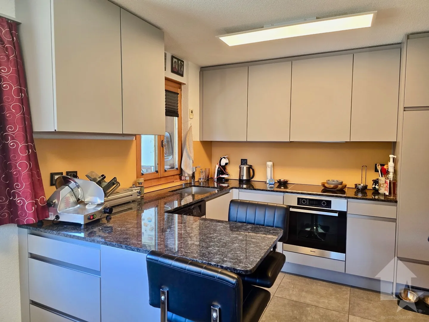 Magnifique chalet avec 2 places de parc extérieures - Photo 24 sur 35