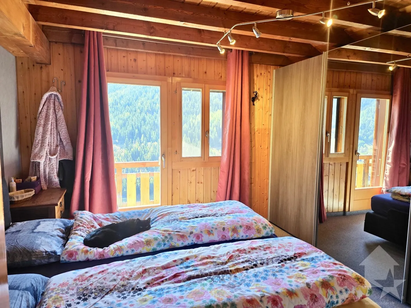 Magnifique chalet avec 2 places de parc extérieures - Photo 27 sur 35