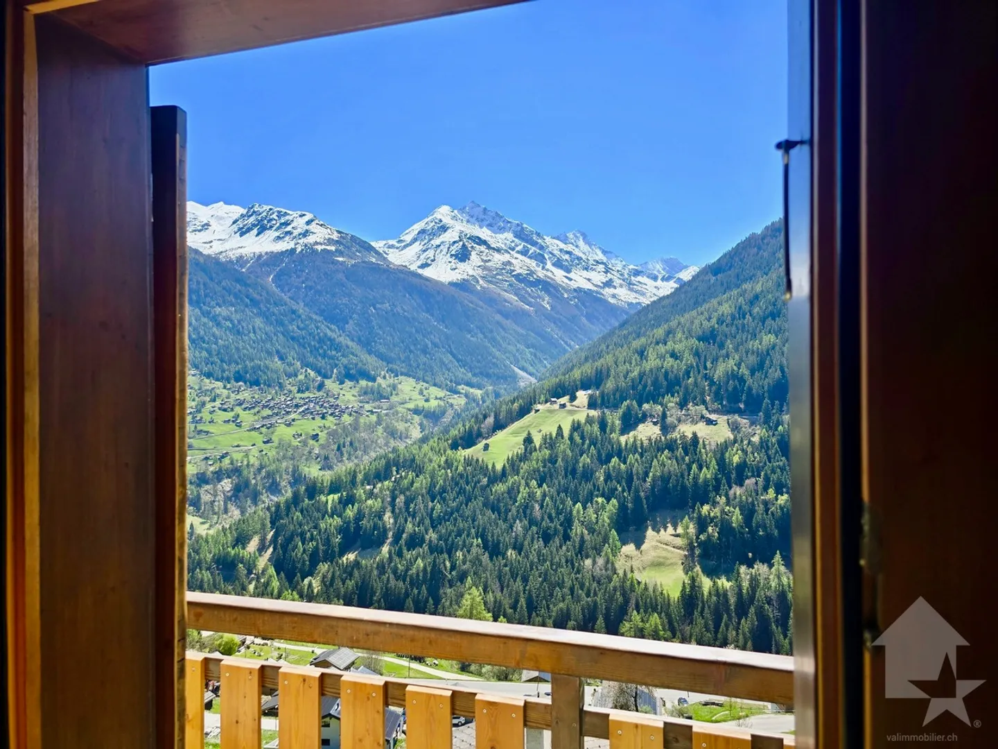 Magnifique chalet avec 2 places de parc extérieures - Photo 28 sur 35