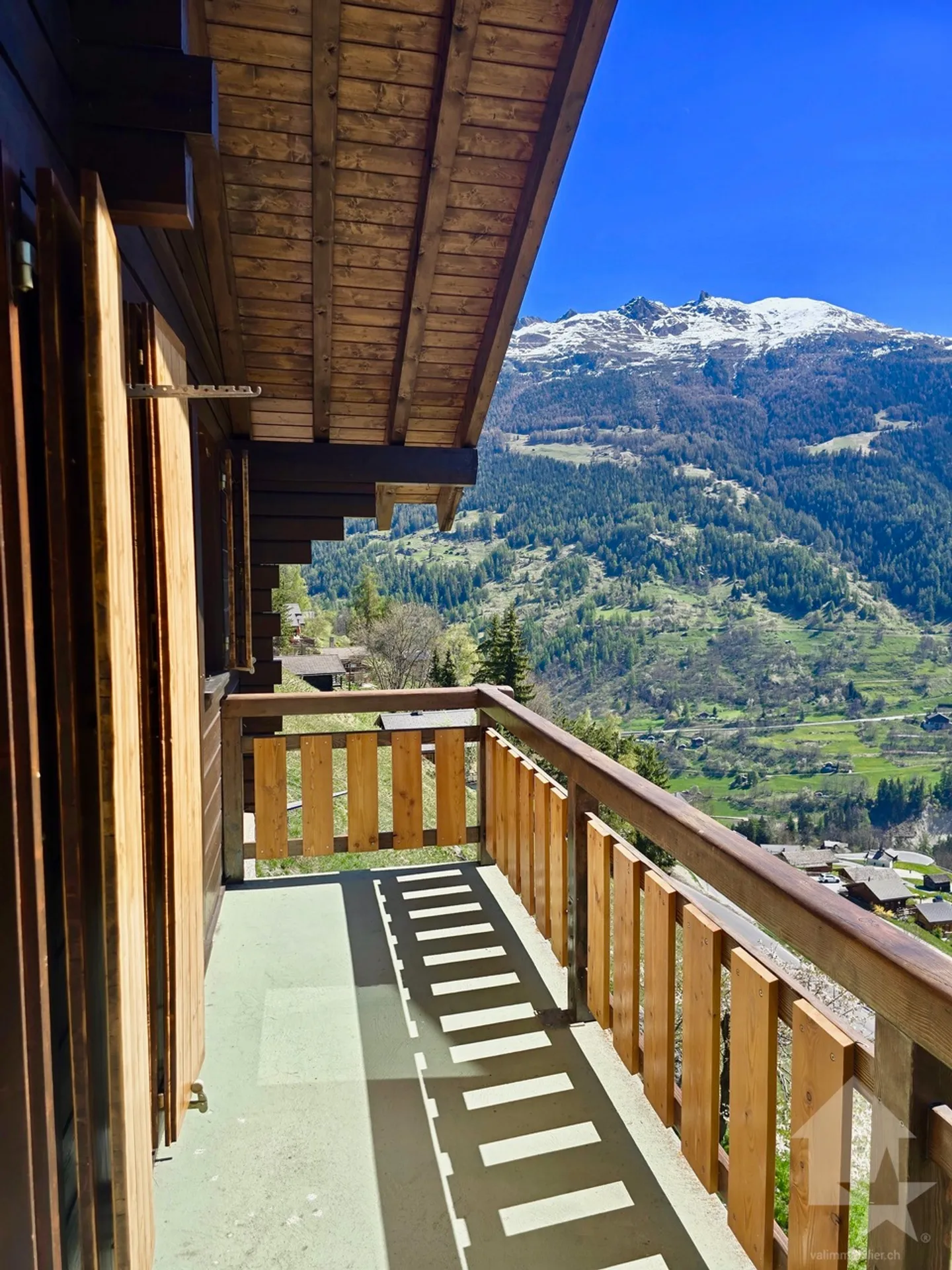 Magnifique chalet avec 2 places de parc extérieures - Photo 29 sur 35