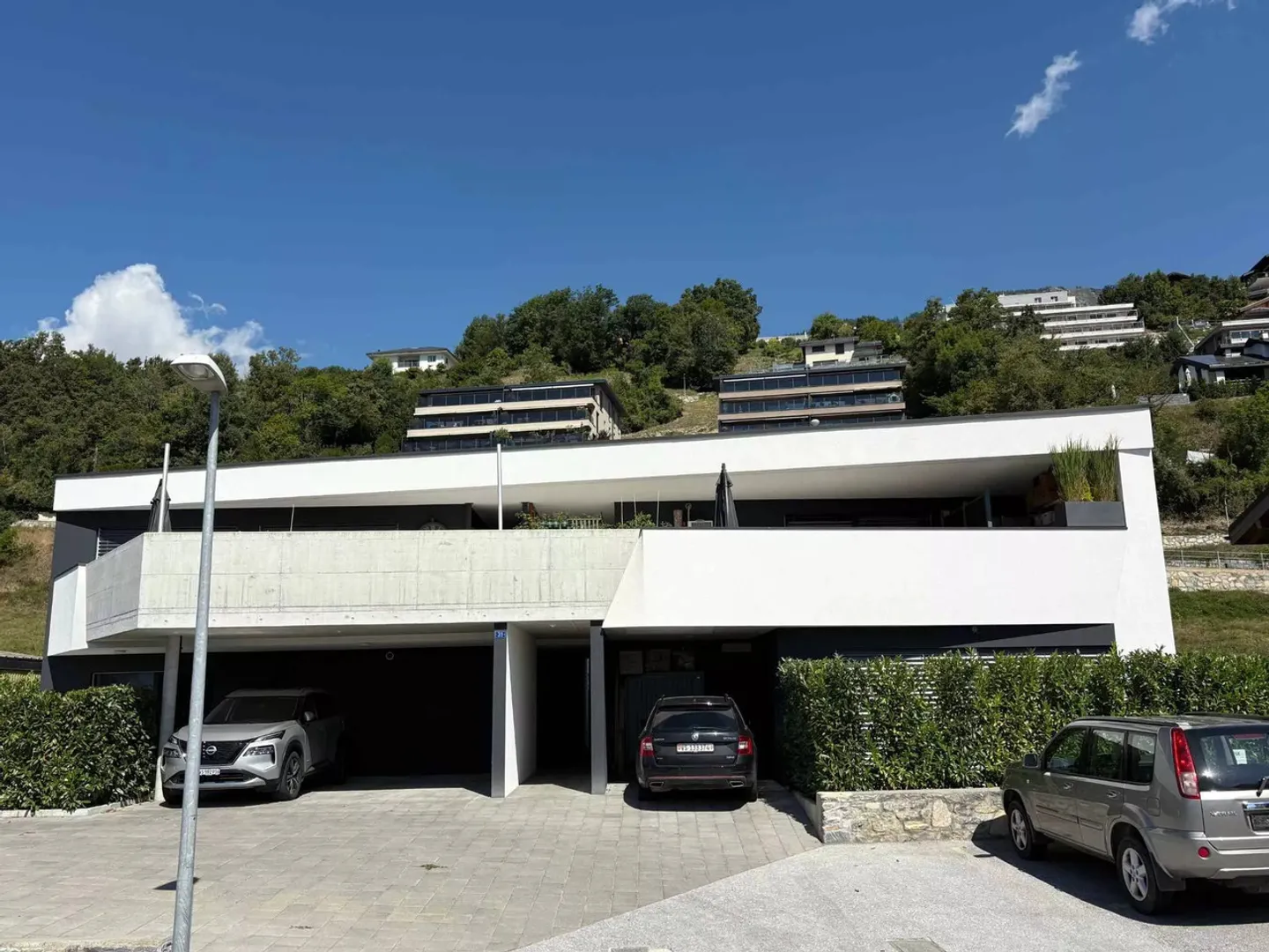 Appartamento di 3.5 locali al piano terra con vista mozzafiato sulle montagne - Foto 9 di 11