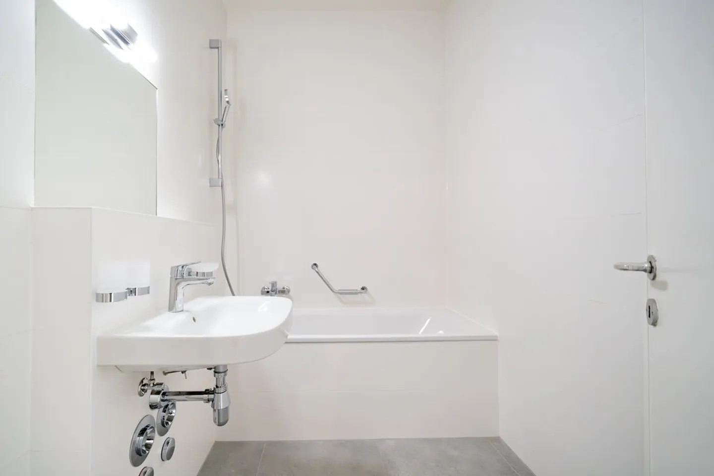 Charming Apartment in Lausanne - Photo 7 of 9