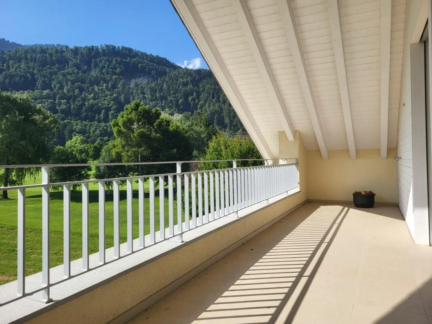Attico di alta qualità con vista sul campo da golf - Foto 1 di 14