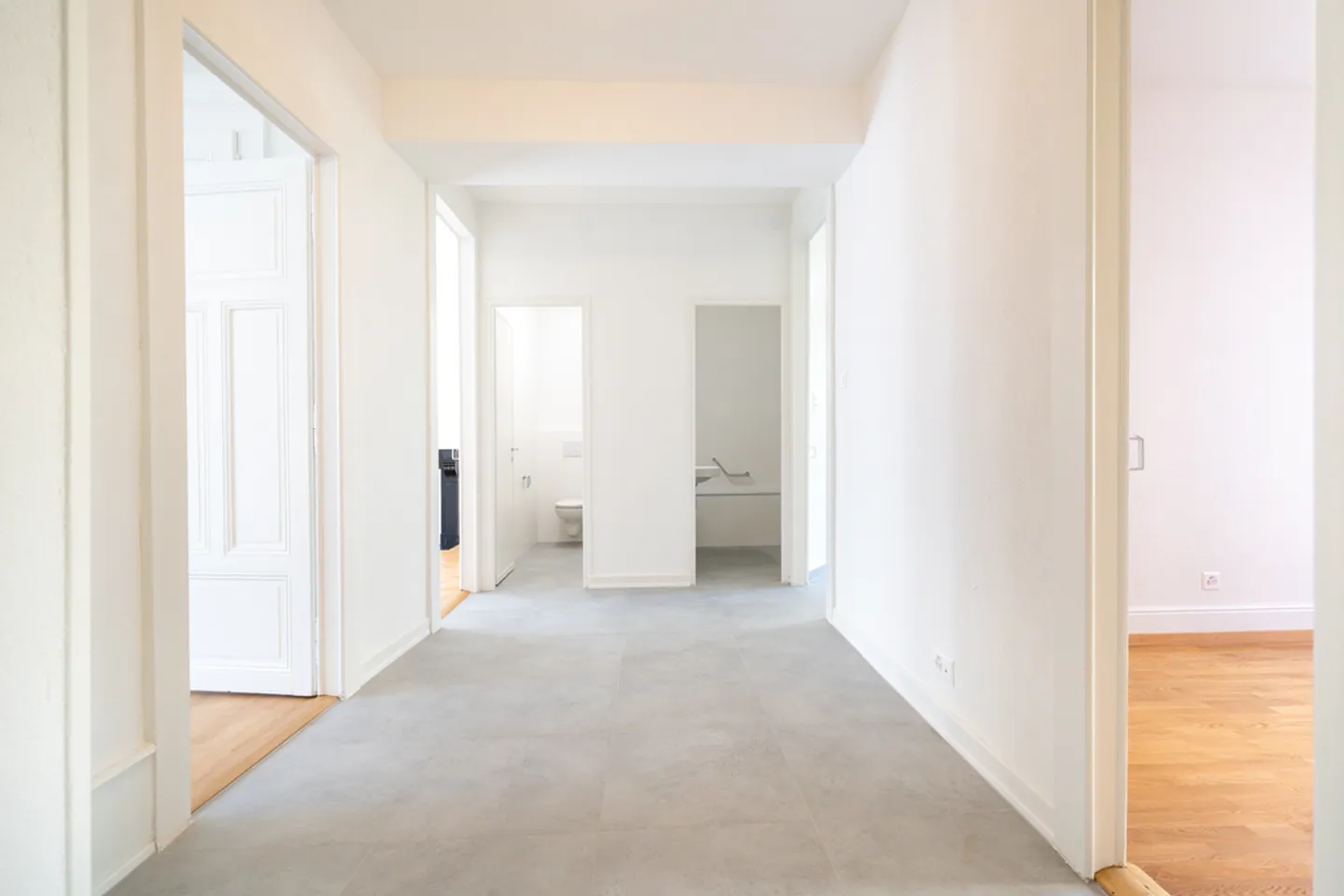 Charming Apartment in Lausanne - Photo 2 of 9