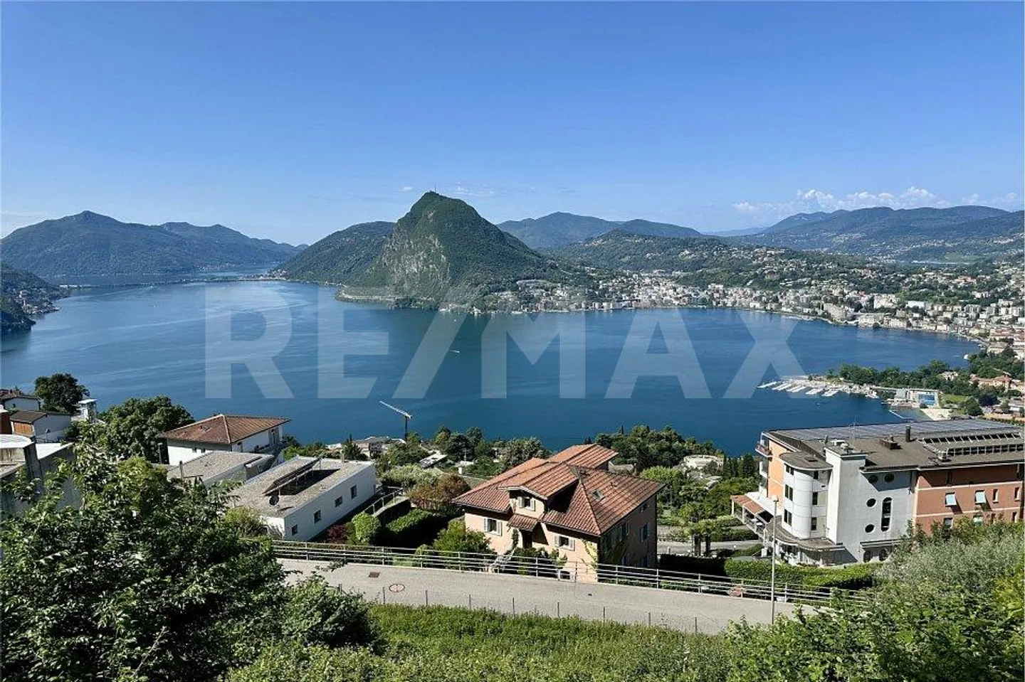 Opportunité Rara à Aldesago – Terrain à Bâtir avec Vue Éblouissante - Photo 1 sur 11