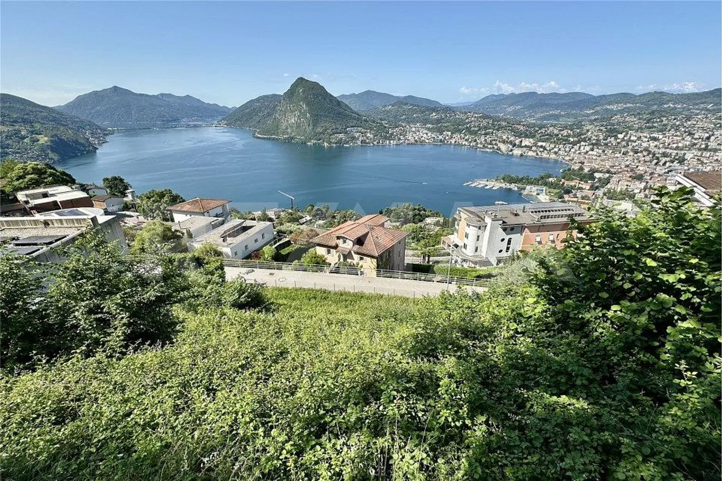 Opportunité Rara à Aldesago – Terrain à Bâtir avec Vue Éblouissante - Photo 7 sur 11