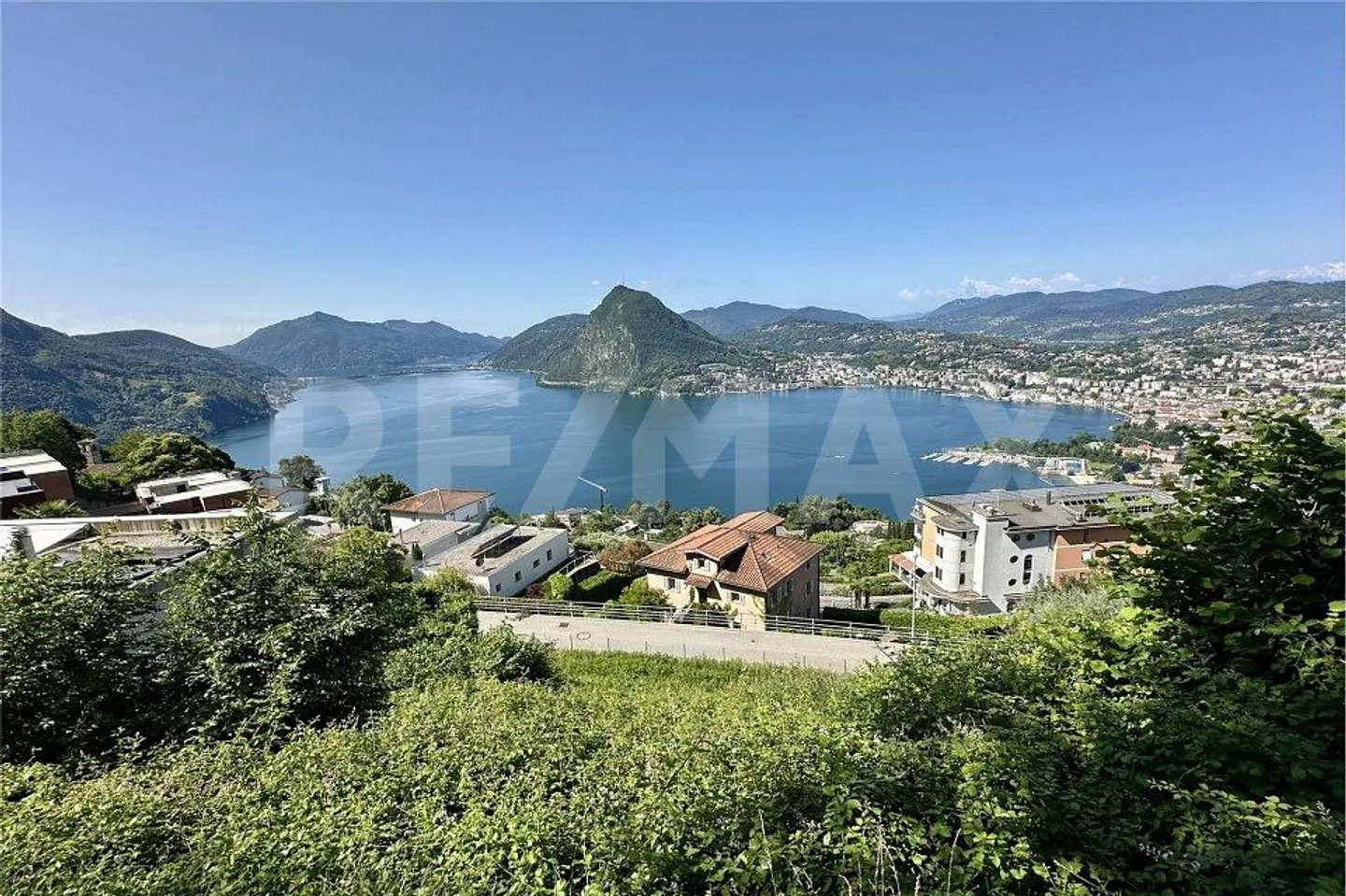 Opportunité Rara à Aldesago – Terrain à Bâtir avec Vue Éblouissante - Photo 8 sur 11