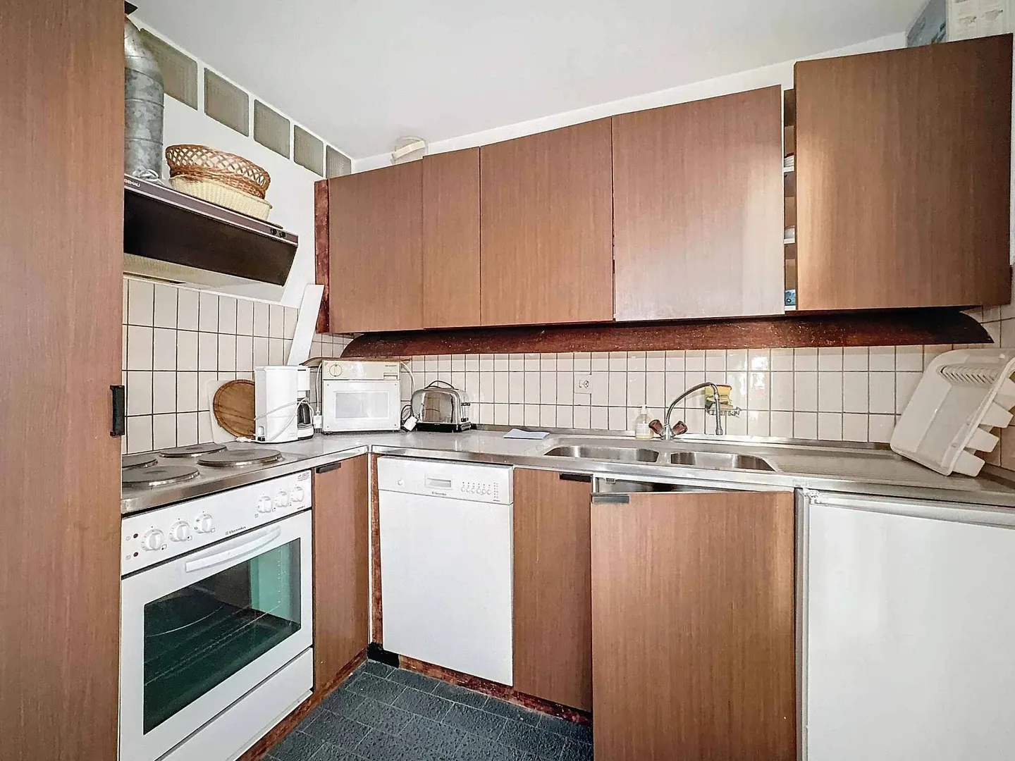 ESCLUSIVITÀ - APPARTAMENTO DI 3,5 LOCALI - Foto 5 di 10