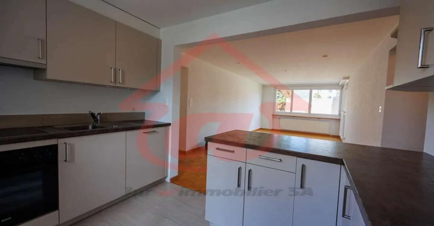 4,5-Zimmer-Wohnung im 1. Stock - Foto 1 von 17