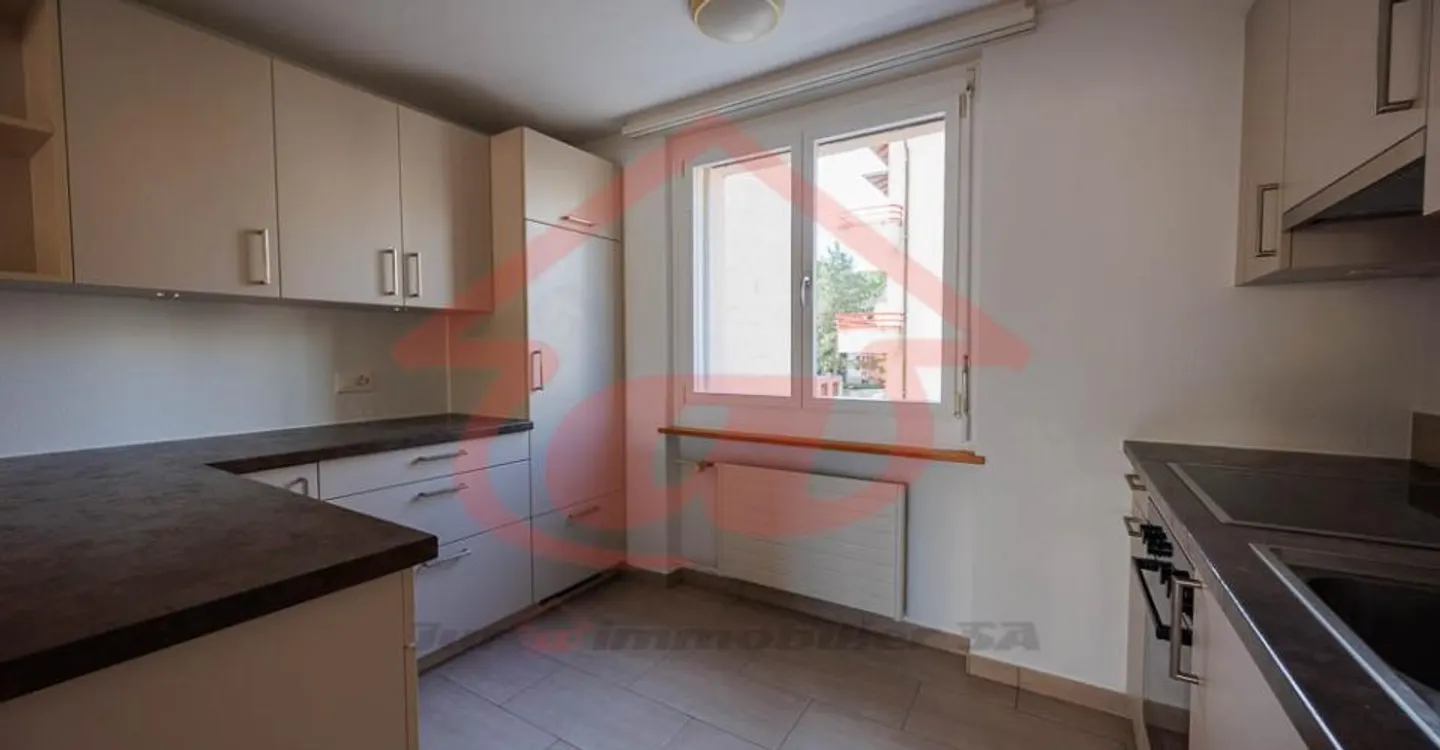 4,5-Zimmer-Wohnung im 1. Stock - Foto 3 von 17