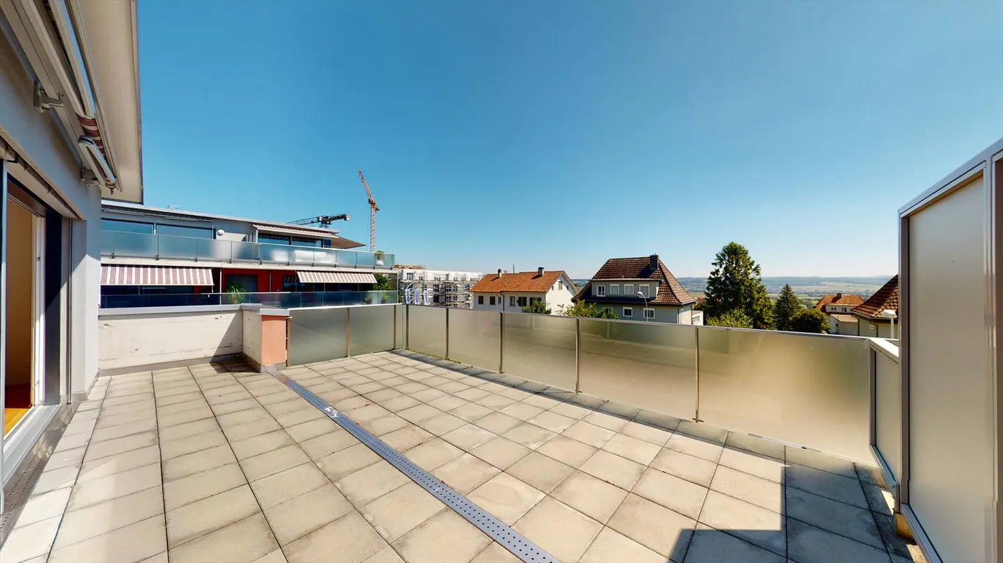 Appartement penthouse spacieux dans un emplacement calme cherche nouveau locataire - Photo 5 sur 12