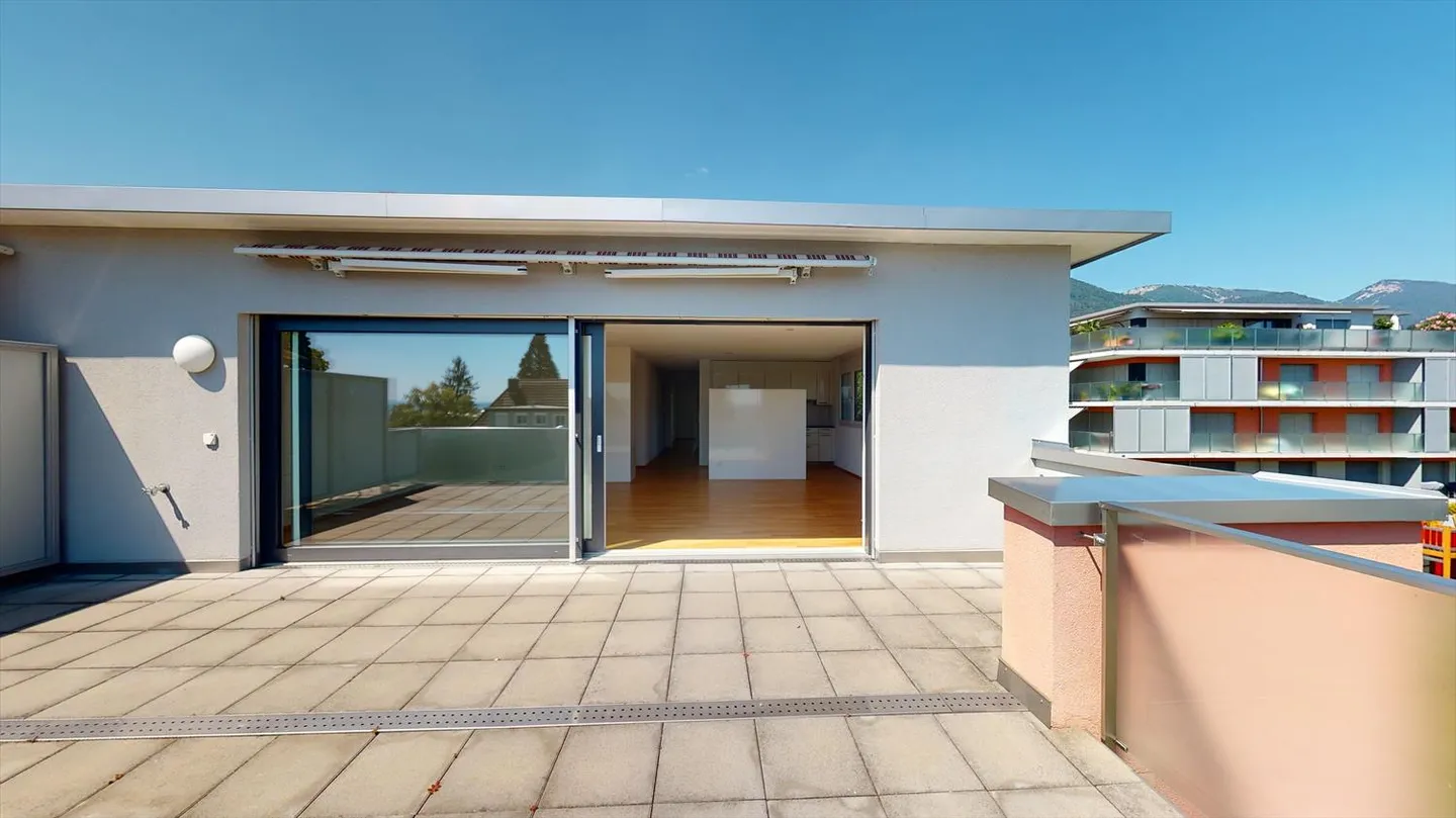 Appartement penthouse spacieux dans un emplacement calme cherche nouveau locataire - Photo 6 sur 12