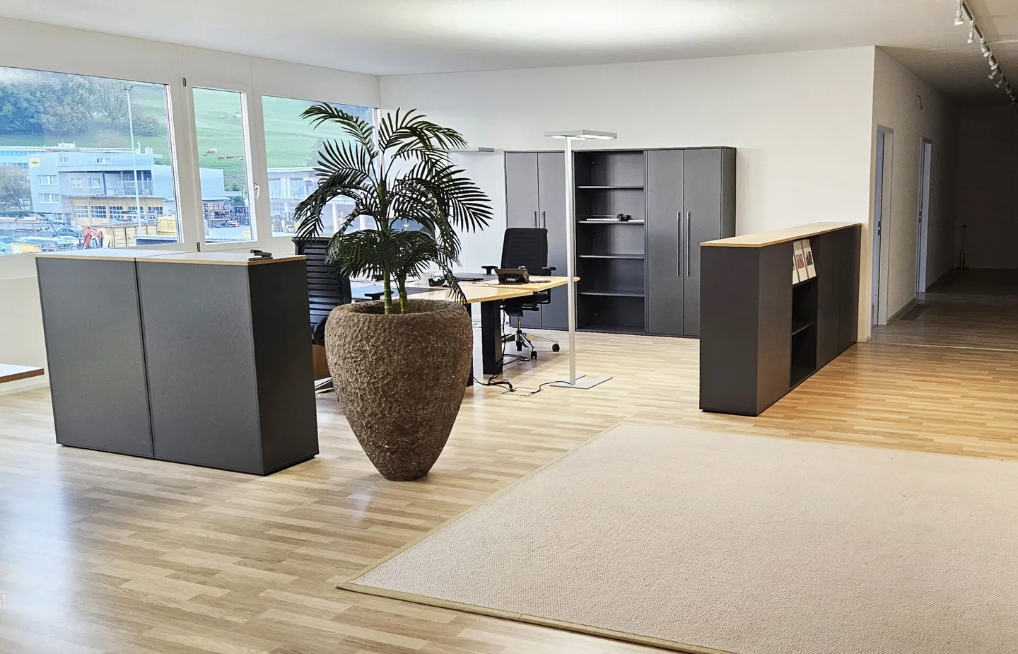 Modernes Büro im Freienbach - Foto 2 von 16