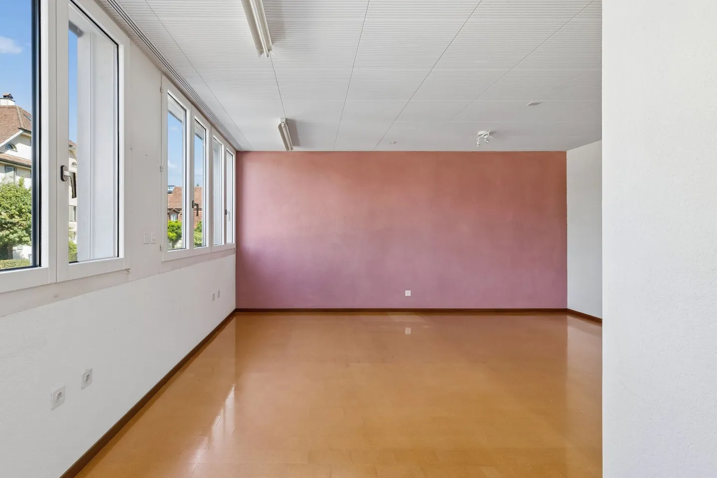 Desire for space? Space miracle with room for hobbies, workshop, work - Photo 3 of 16