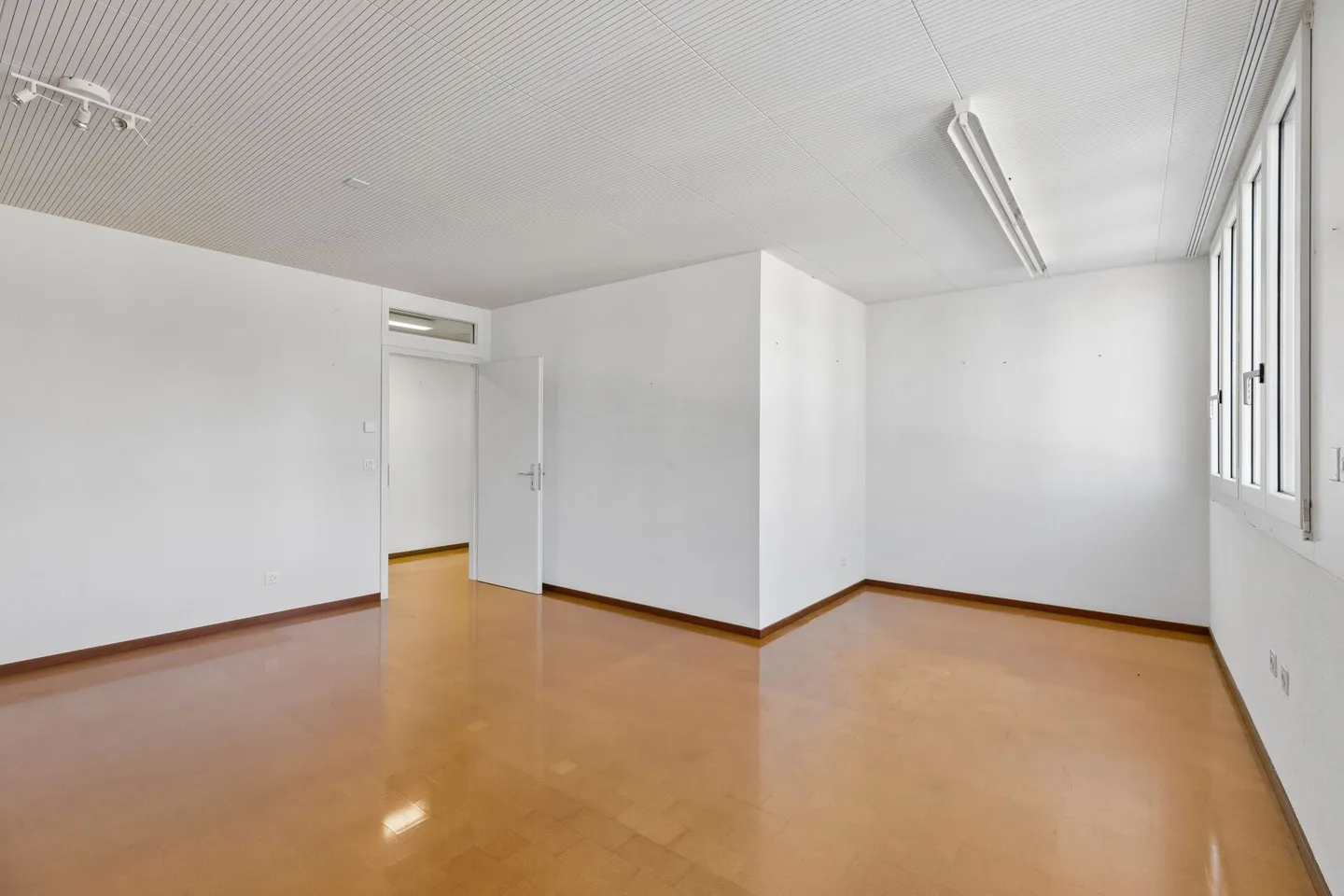 Desire for space? Space miracle with room for hobbies, workshop, work - Photo 4 of 16