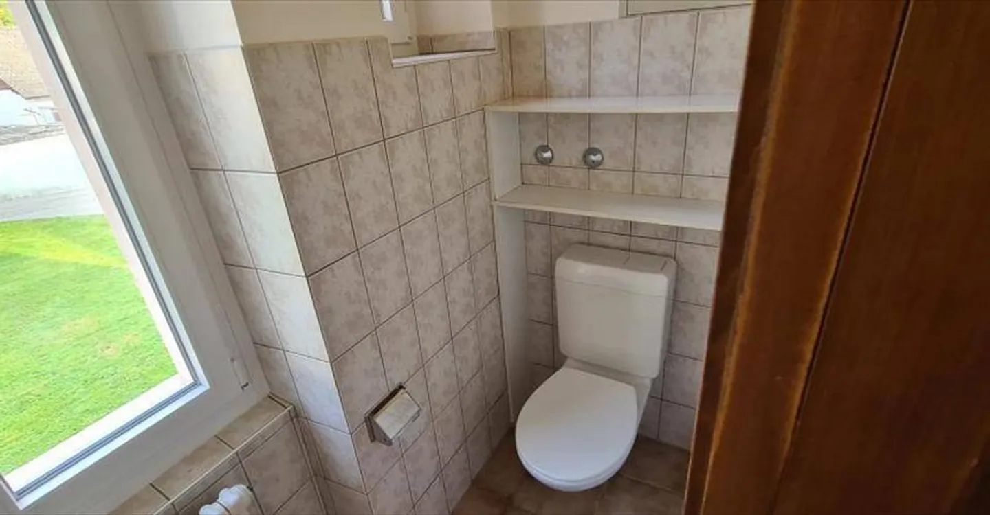 Duplex Apartment with Parking - Photo 5 of 12
