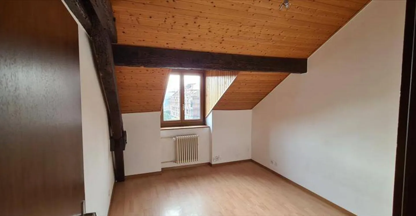 Duplex Apartment with Parking - Photo 8 of 12