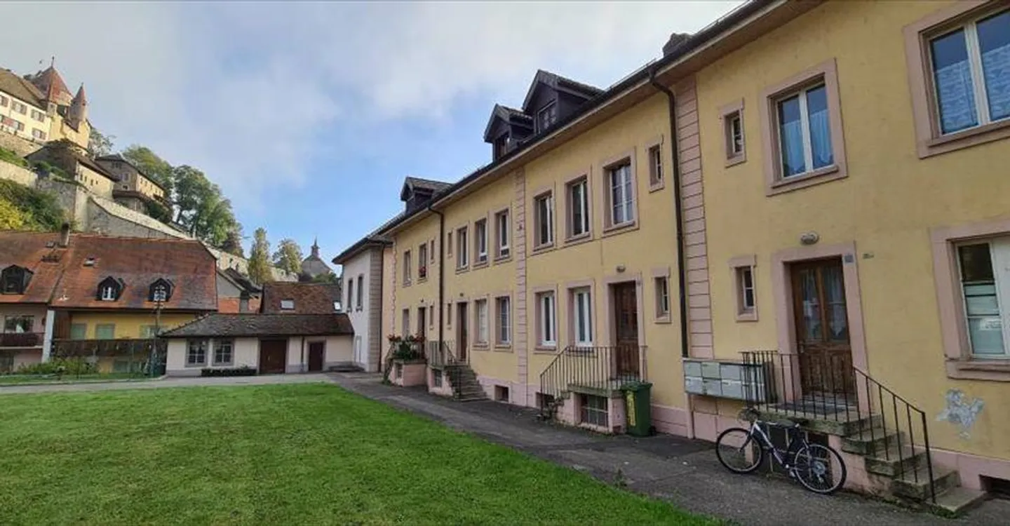 Duplex Apartment with Parking - Photo 10 of 12