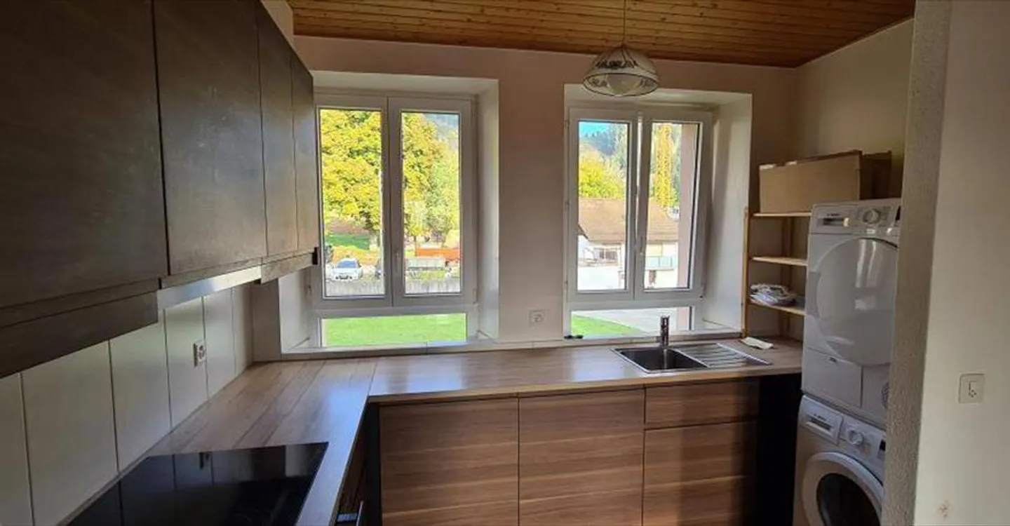 Duplex Apartment with Parking - Photo 3 of 12