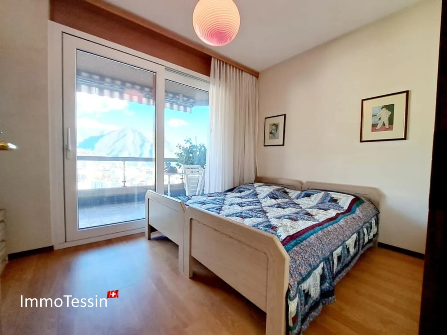 OPPORTUNITÀ: Appartamento di lusso in posizione centrale con piscina e vista lago su Lugano sul Lago di Lugano - Foto 10 di 13