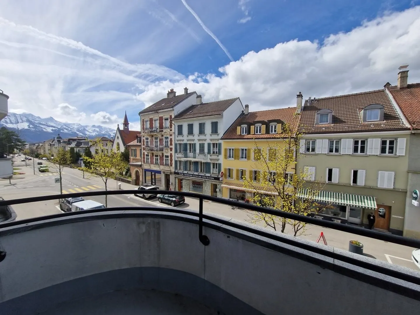 Appartement de 5,5 pièces à CHF 1'987.-/mois charges comprises - Photo 2 sur 6