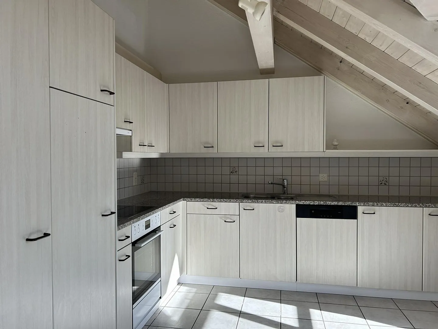 Charmante Wohnung in Zeglingen - Foto 2 von 15