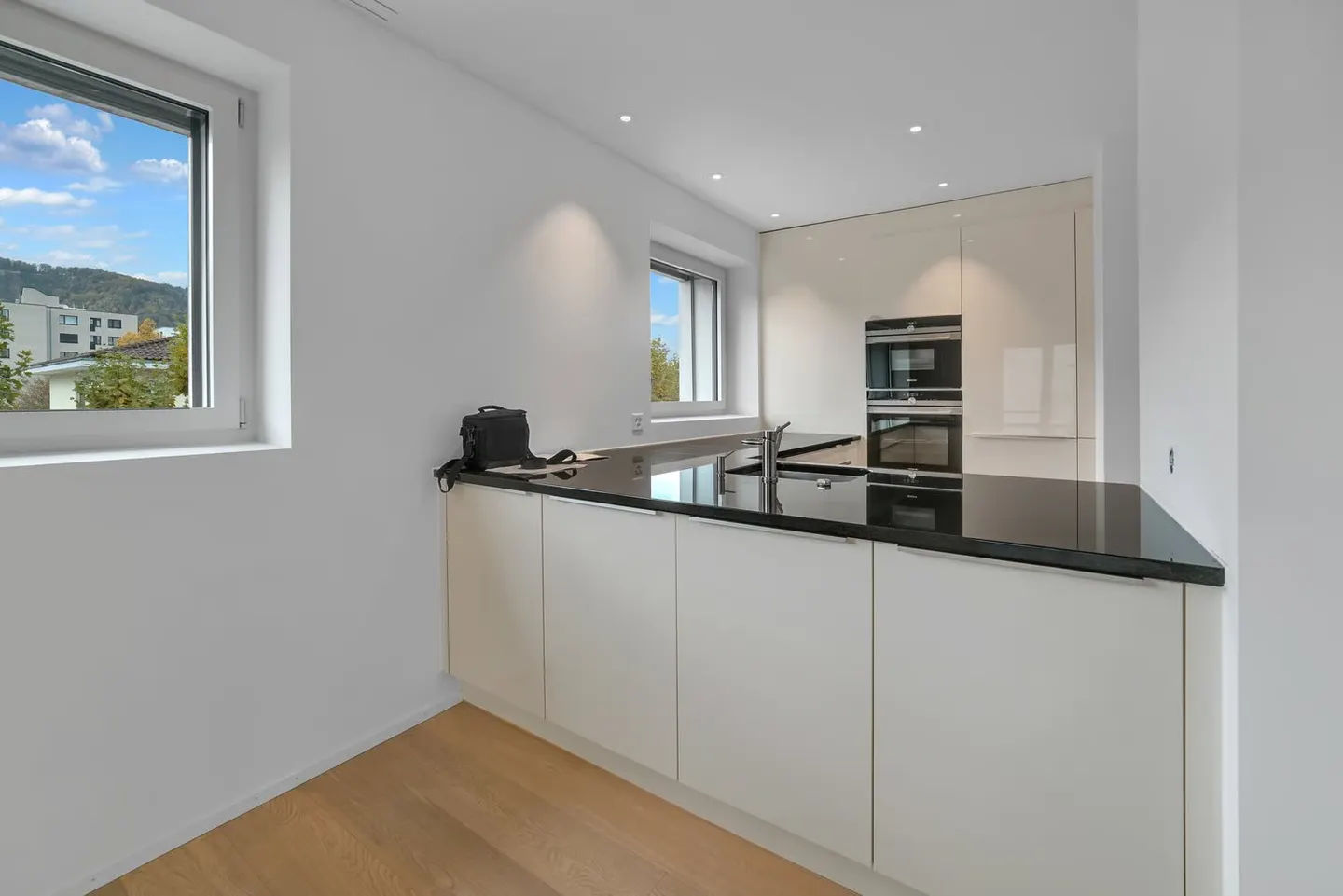 Moderne 3.5-Zimmer-Wohnung mit Balkon in Zürich-Wollishofen – 94 m² - Photo 2 sur 9