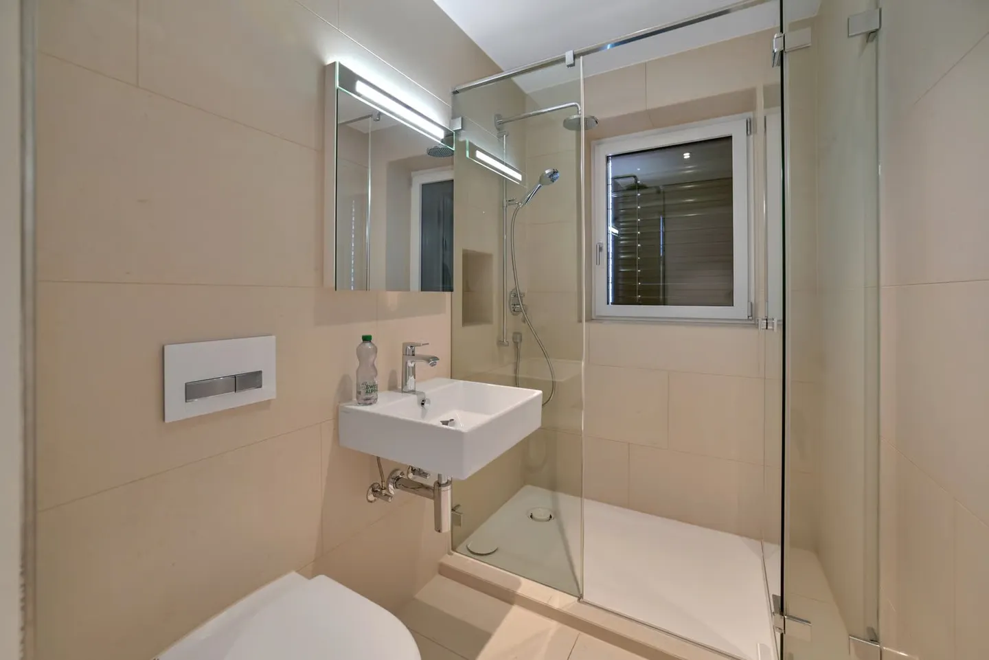 Moderne 3.5-Zimmer-Wohnung mit Balkon in Zürich-Wollishofen – 94 m² - Photo 8 sur 9