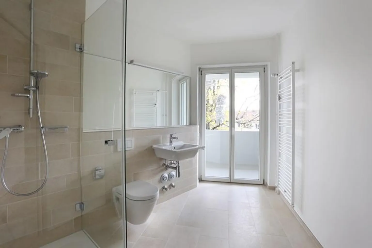 Bellissimo appartamento di 2 stanze in una proprietà ristrutturata e ben tenuta - Foto 5 di 8