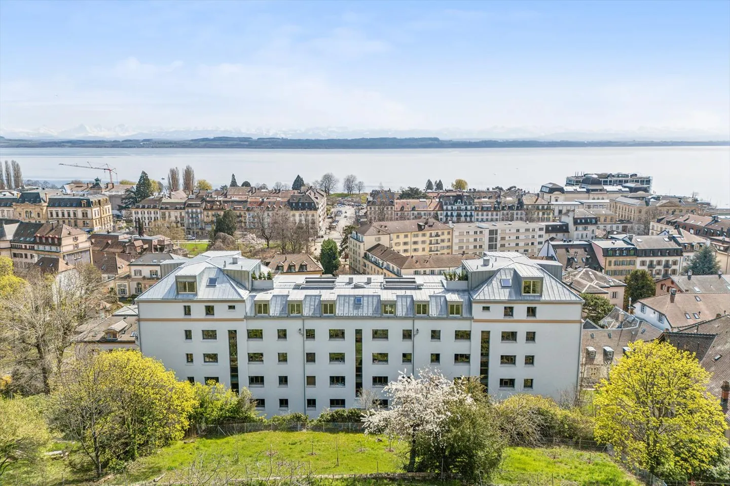 Hervorragende Lage, 2,5 moderne Zimmer im Erdgeschoss - Foto 1 von 12