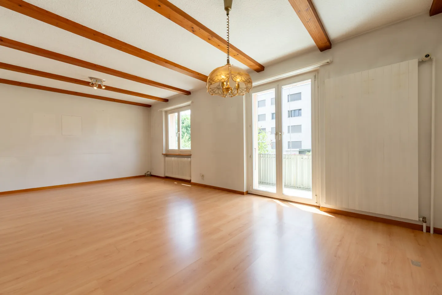 Charming Semi-Detached House with Development Potential - Photo 4 of 8