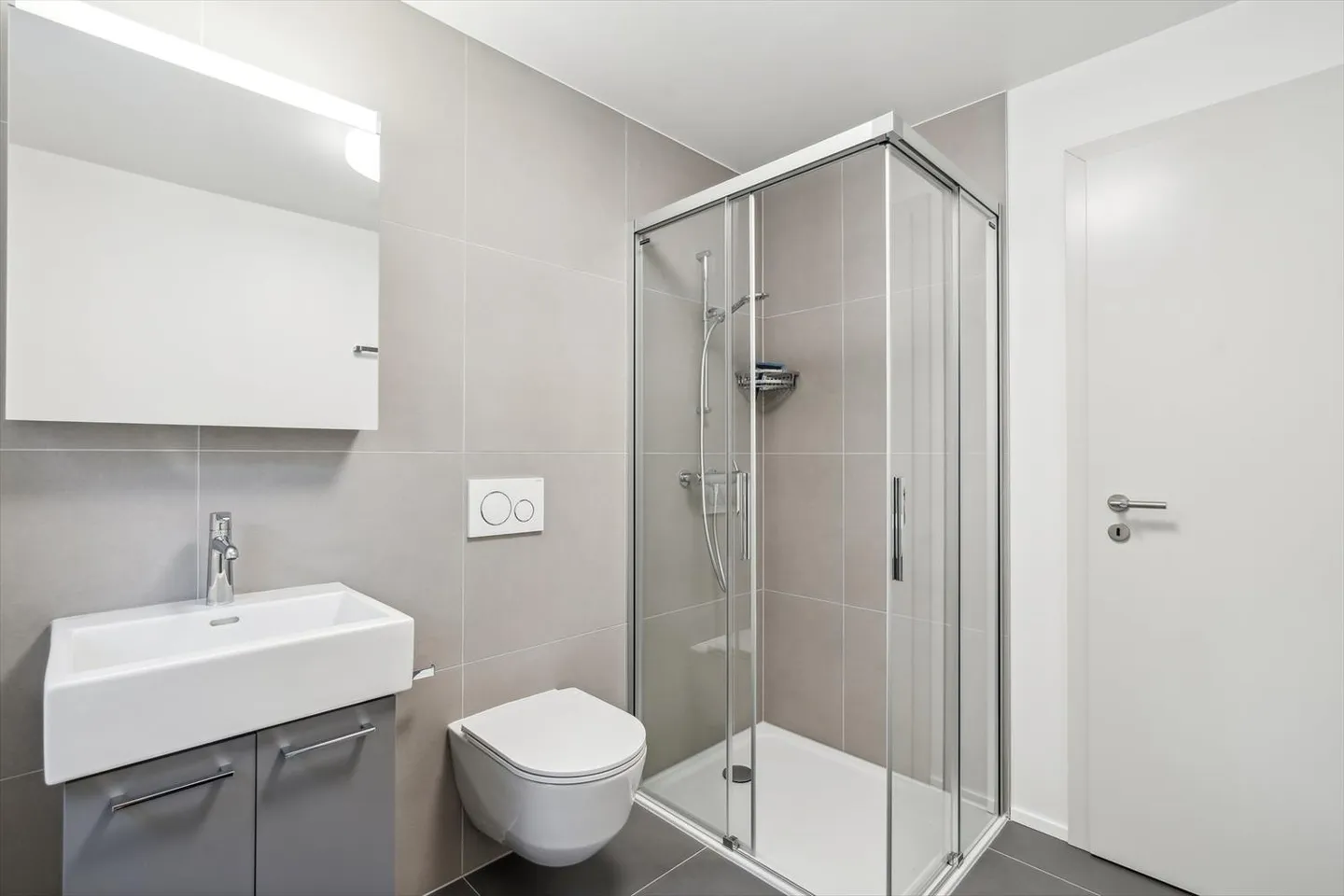 Hervorragende Lage, 2,5 moderne Zimmer im Erdgeschoss - Foto 5 von 12