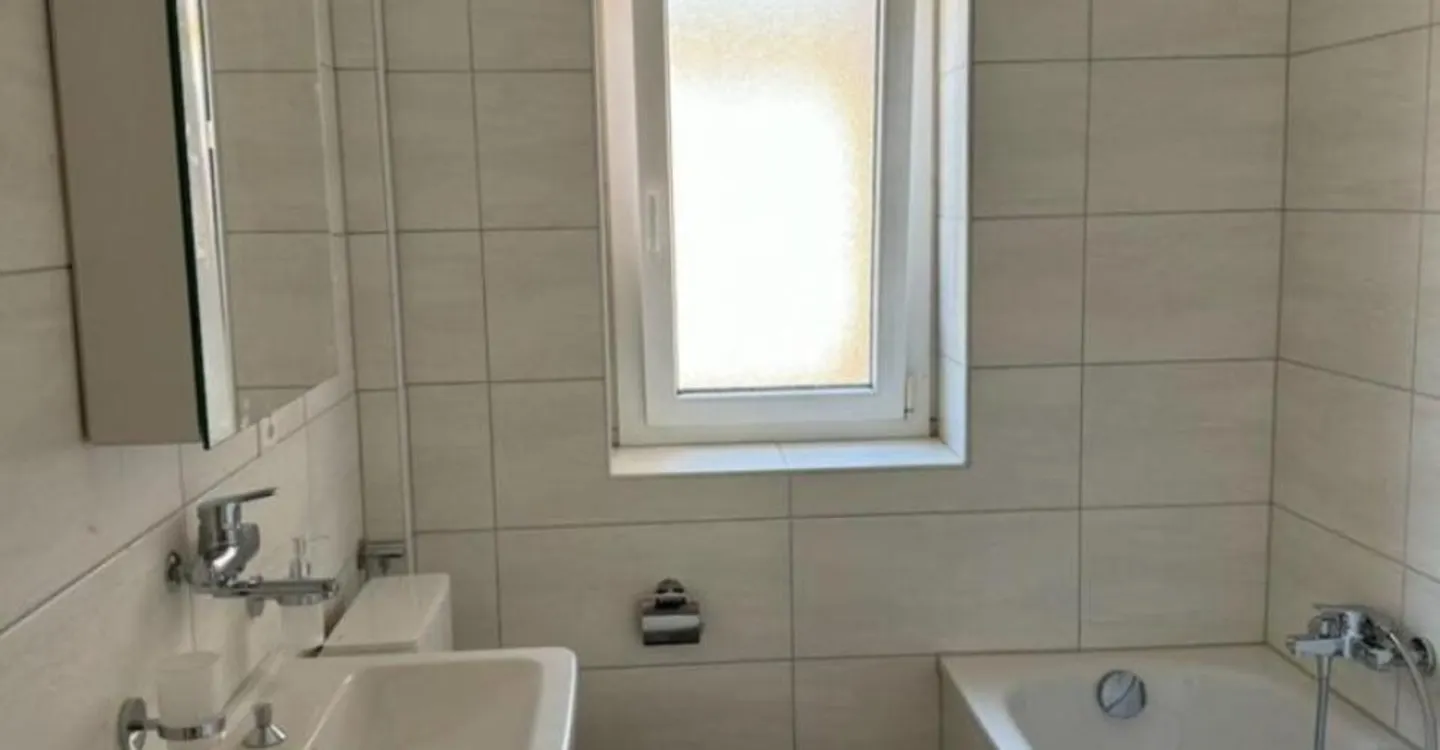 3-Zimmer-Wohnung im 1. Stock komplett renoviert - Foto 11 von 16