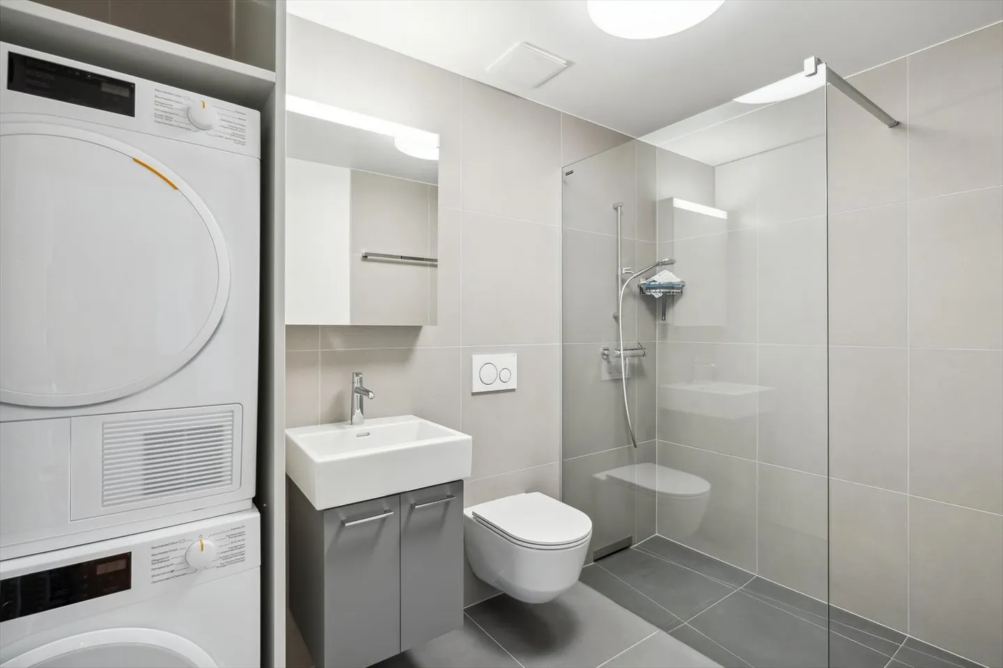 Hervorragende Lage, 2,5 moderne Zimmer im Erdgeschoss - Foto 6 von 12