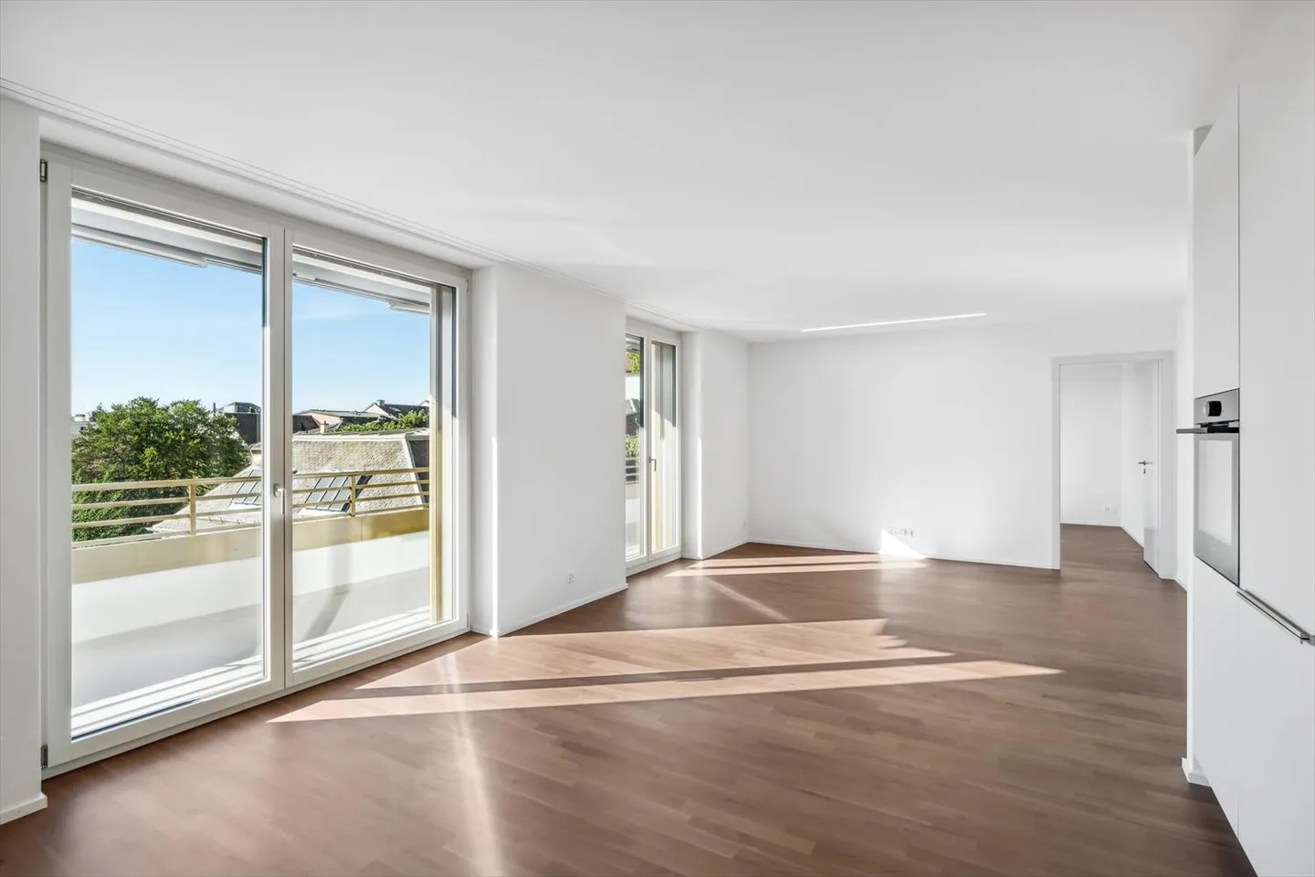 Hervorragende Lage, 2,5 moderne Zimmer im Erdgeschoss - Foto 2 von 12