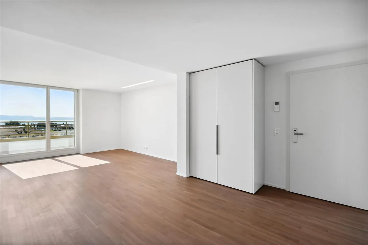 Hervorragende Lage, 2,5 moderne Zimmer im Erdgeschoss - Foto 9 von 12