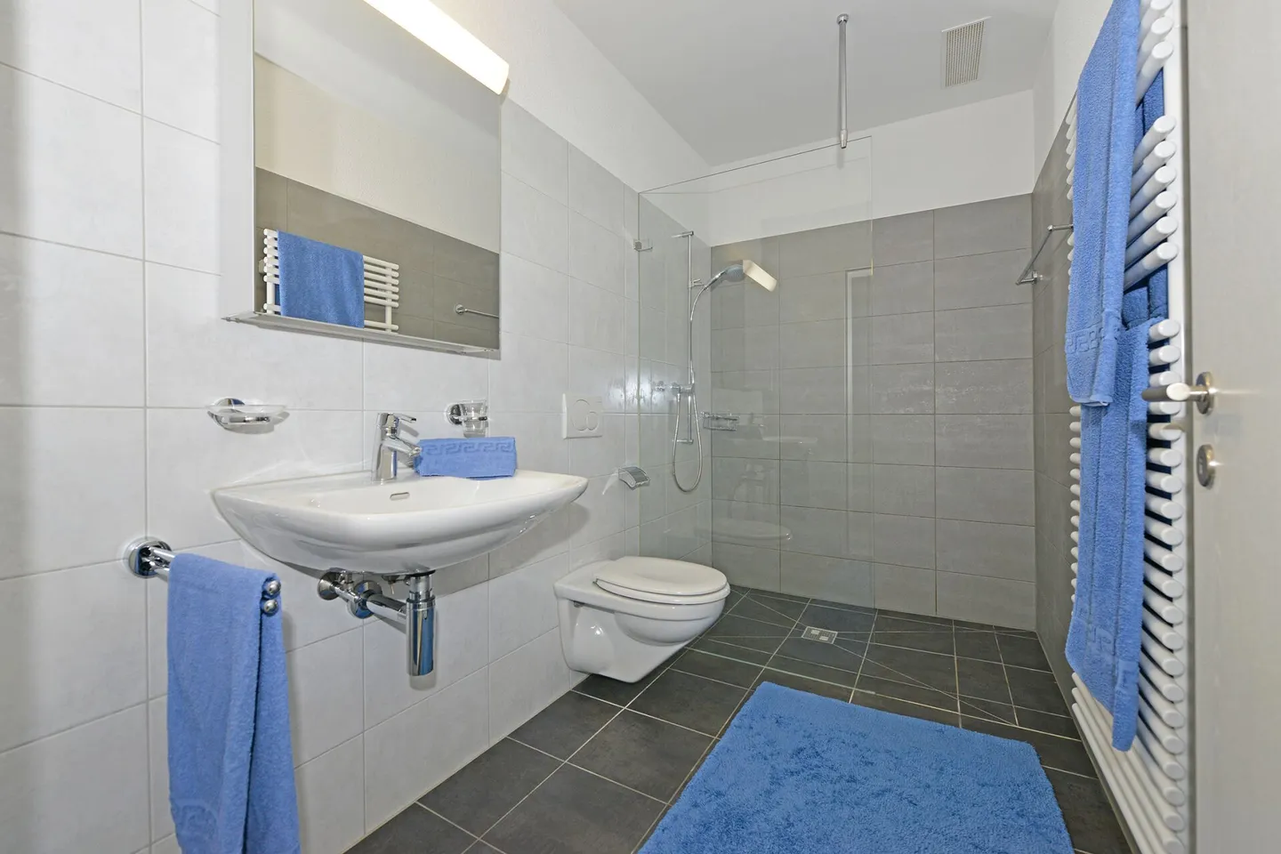 Bright 4.5-Room Garden Apartment Ideal for Families - Photo 13 of 18