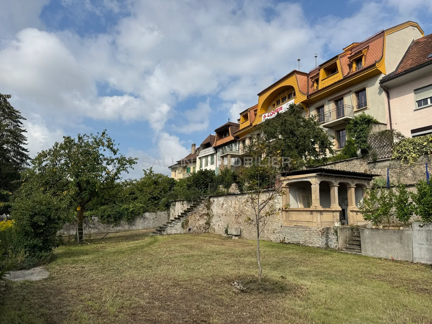 Apartment for rent - Photo 1 of 12