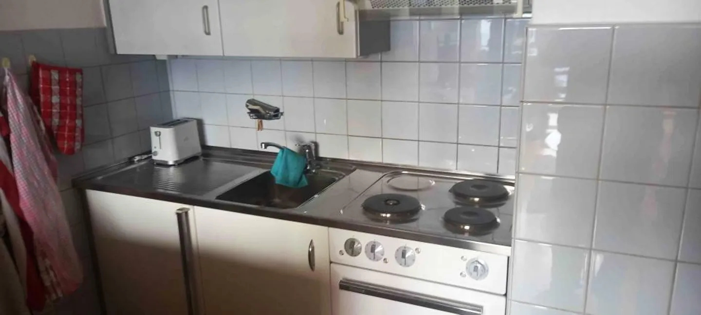 A settimana - Incantevole appartamento di 2 stanze vicino al centro della stazione - Foto 3 di 5