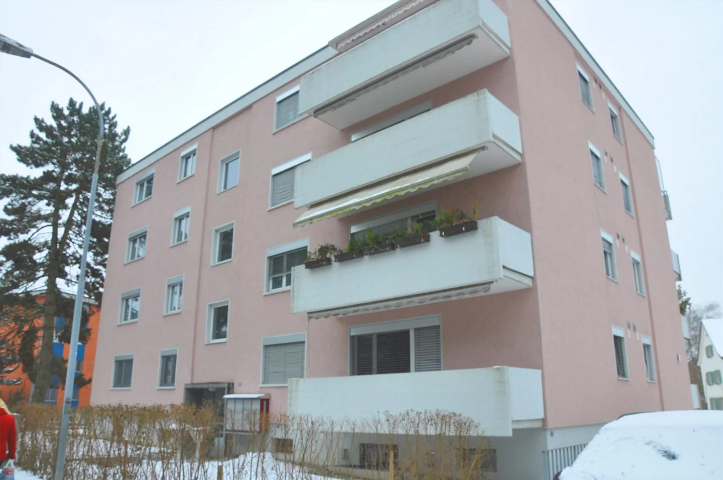 Appartamento 2 locali con balcone a Wetzikon-Kempten - Foto 1 di 8