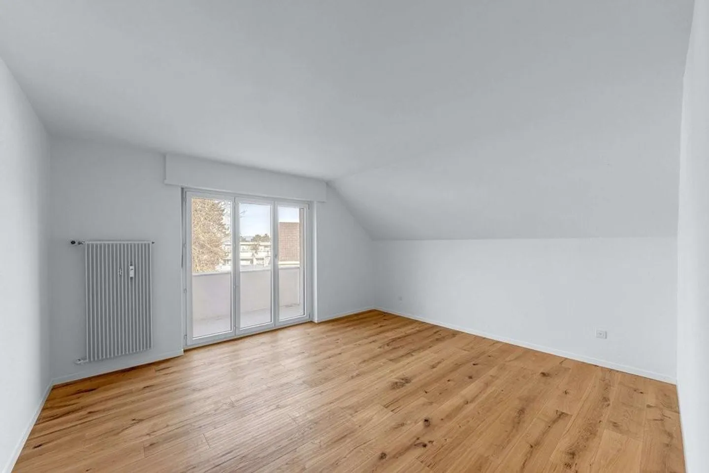 Family-friendly renovated apartment on the outskirts of the city - Photo 8 of 11