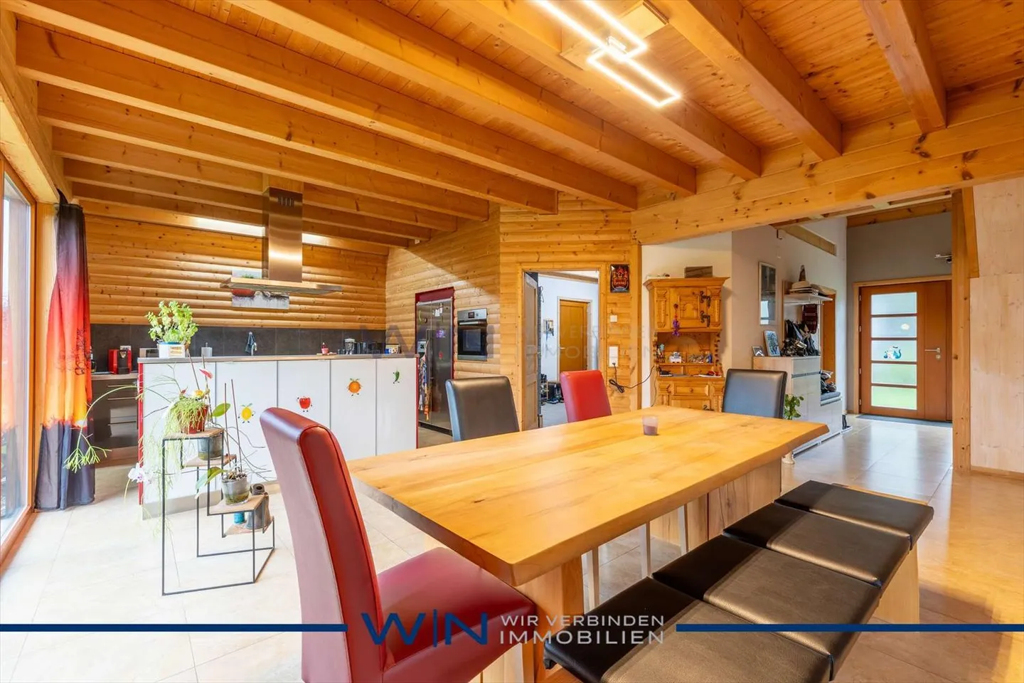Family idyll with plenty of space and a large garden - Photo 2 of 13