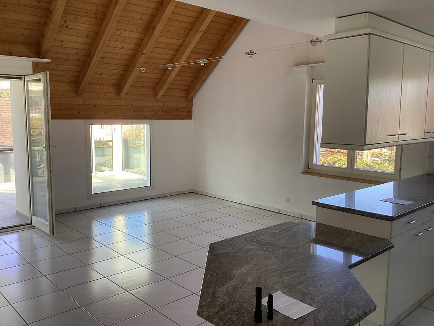 Appartement en duplex 4 1/2 pièces - Photo 2 sur 5