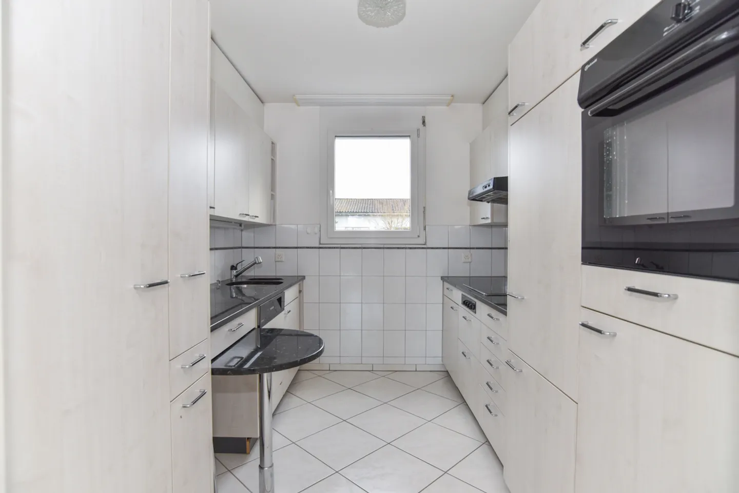 Charming Townhouse with Garden - Photo 10 of 13