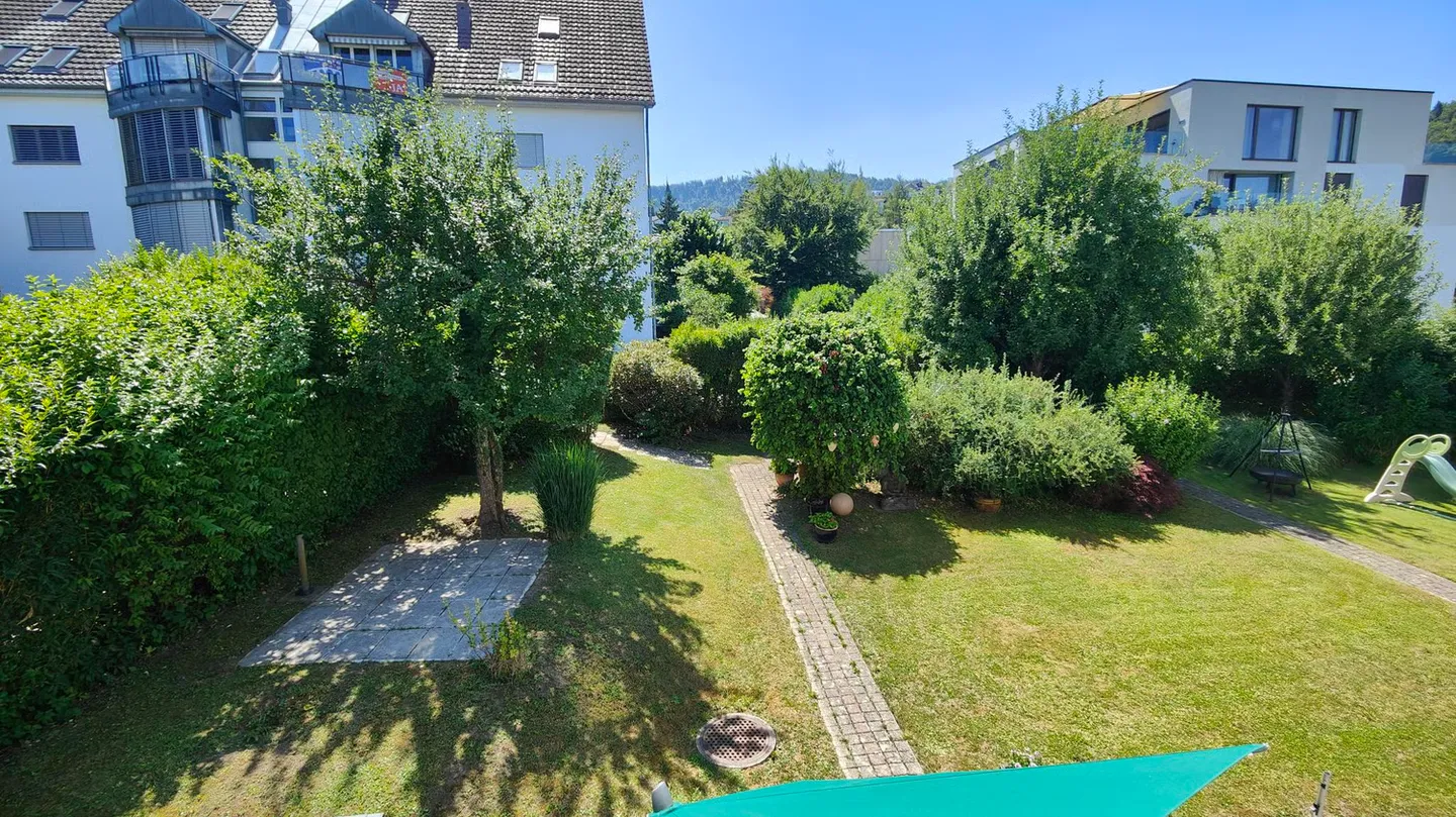Sunny 4.5 room maisonette apartment on garden level and 1st floor with winter garden - Photo 3 of 10