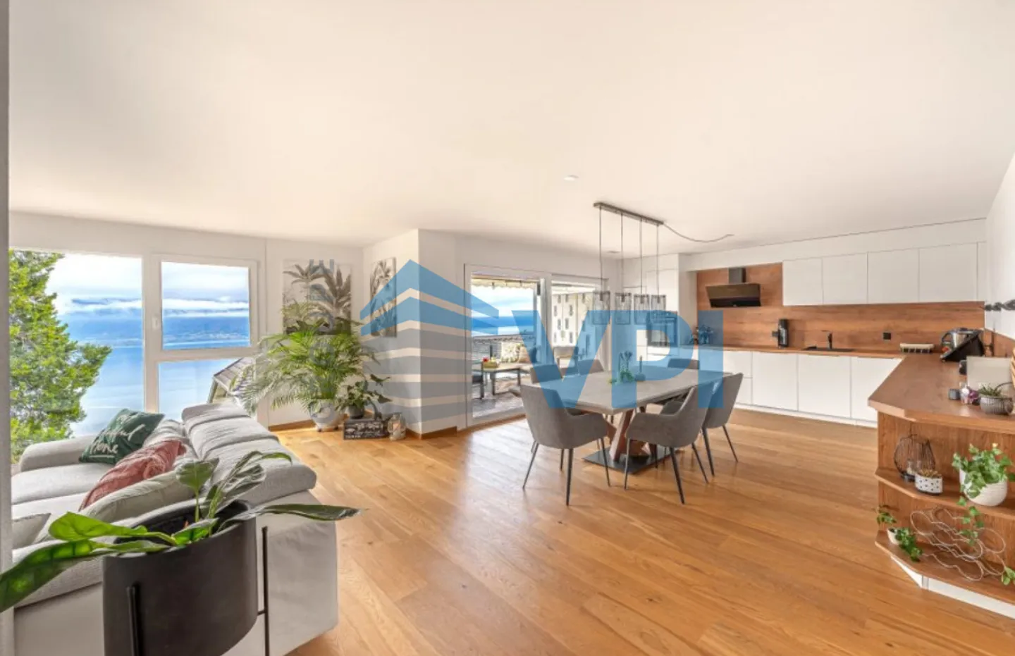 Chernex - Schönes 3,5-Zimmer-Apartment von 120m2 mit Seeblick - Foto 1 von 12