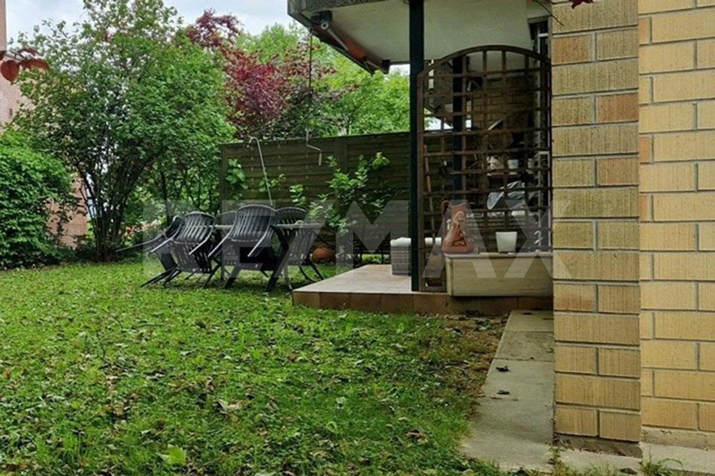 Cozy 3 1/2-Room Apartment with Garden on Bruderholz - Photo 8 of 11