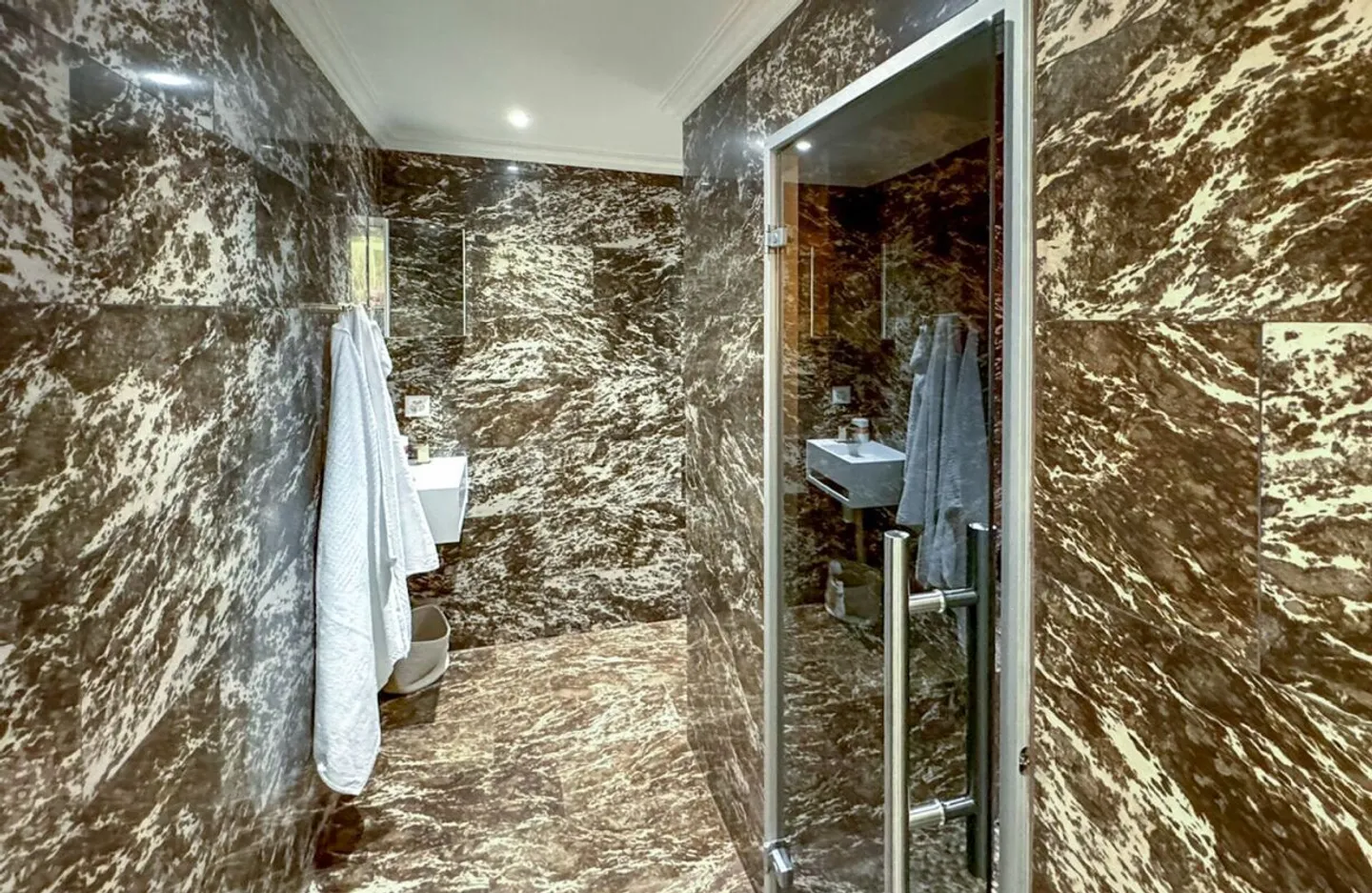 Casa a schiera affascinante con 6,5 stanze. - Foto 21 di 28