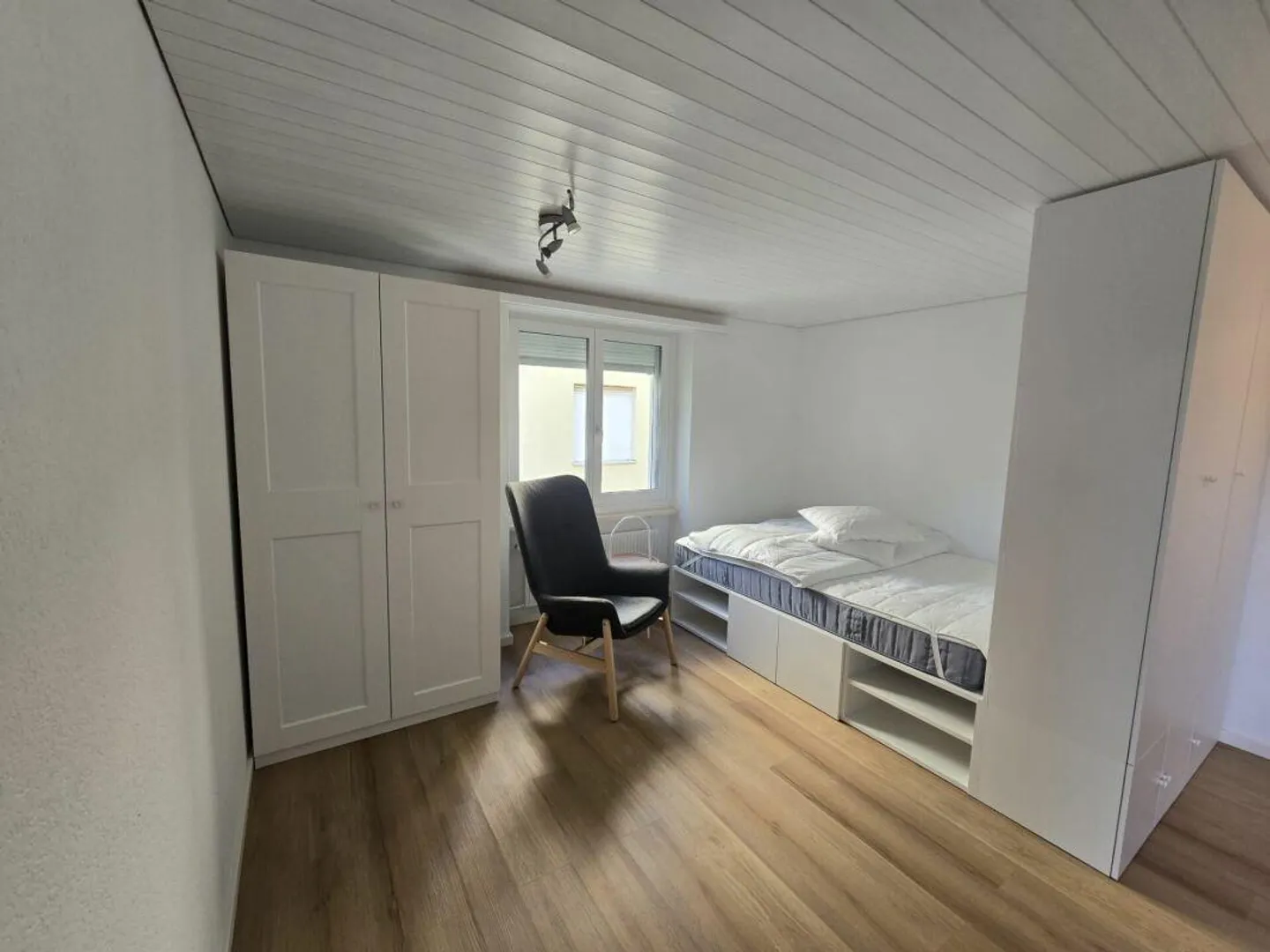 1.5-room city apartment renovated and furnished - Photo 5 of 6