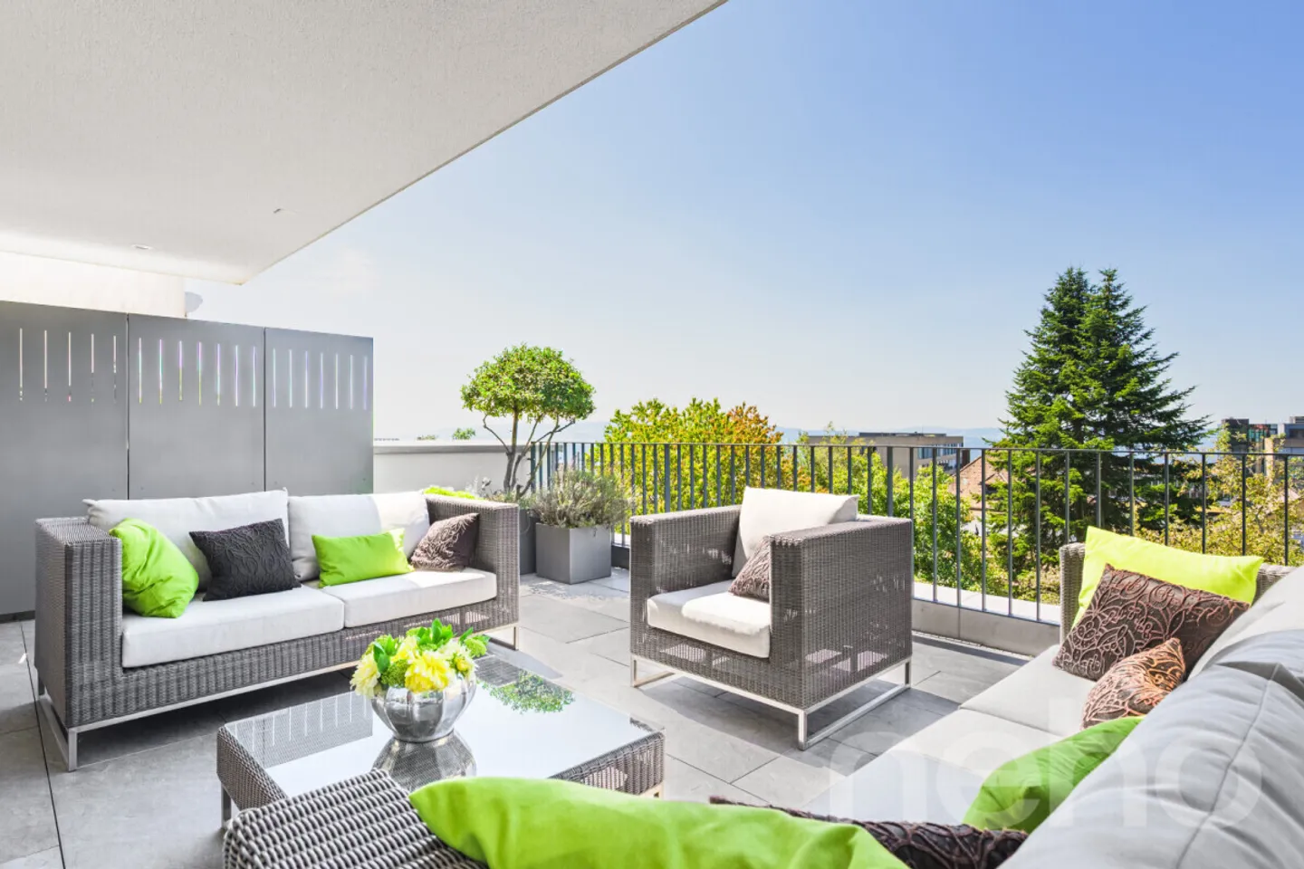 Bellissimo appartamento con terrazza e vista mozzafiato sulle montagne - Foto 2 di 13